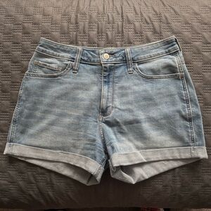 Hollister Curvy High-Rise Classic Short